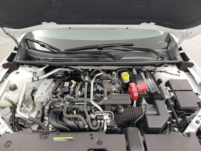 Photo of 2024 White Nissan Sentra