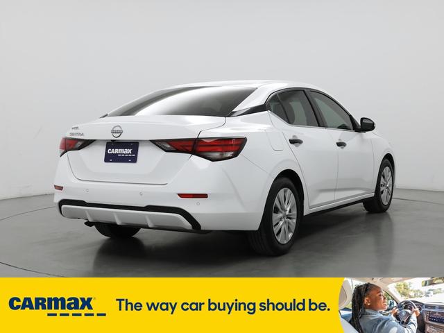 Photo of 2024 White Nissan Sentra