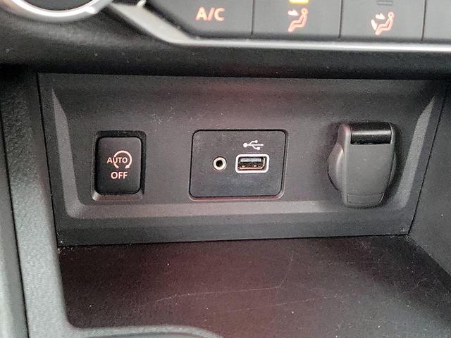 Photo of 2024 White Nissan Sentra