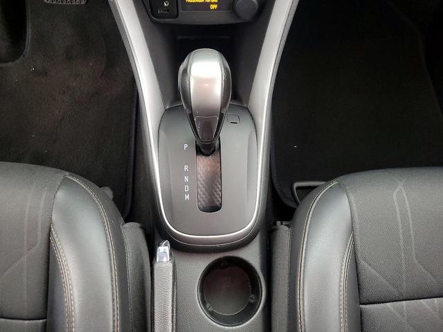 Photo of 2022 White Chevrolet Trax