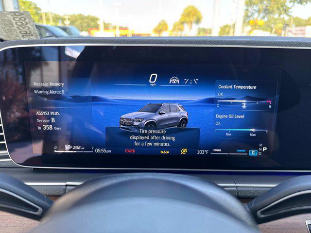 Photo of 2024 White Mercedes-Benz GLE 580