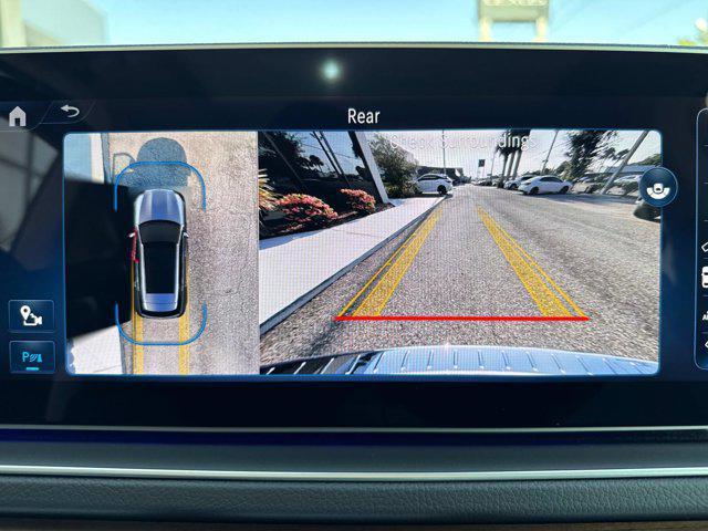 Photo of 2024 White Mercedes-Benz GLE 580