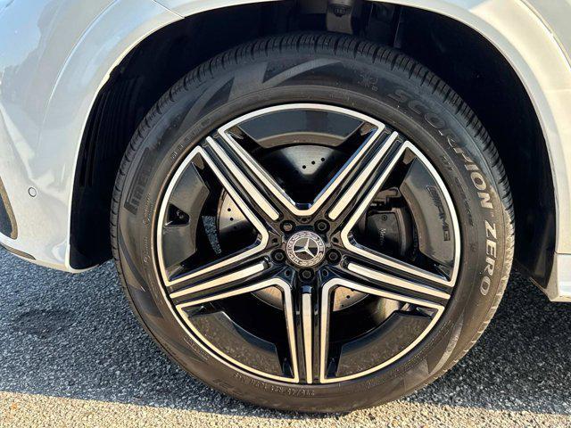 Photo of 2024 White Mercedes-Benz GLE 580