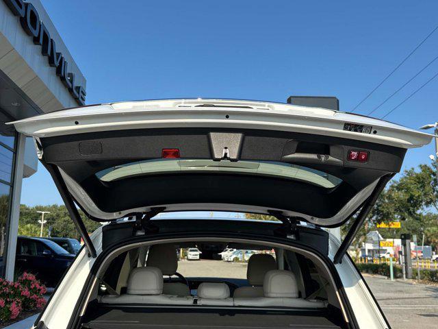 Photo of 2024 White Mercedes-Benz GLE 580