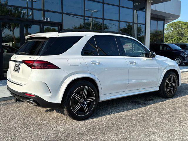 Photo of 2024 White Mercedes-Benz GLE 580