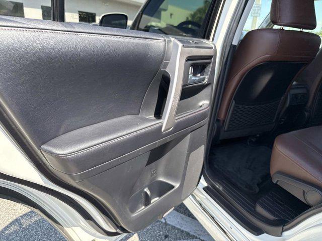 Photo of 2017 Blizzard Pearl Toyota 4Runner