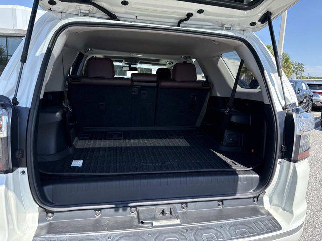 Photo of 2017 Blizzard Pearl Toyota 4Runner