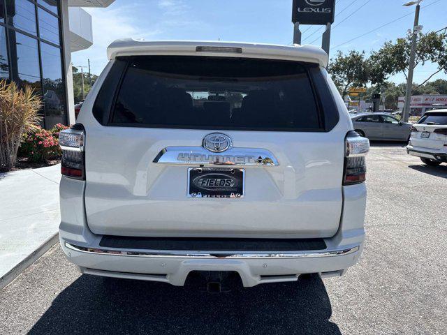 Photo of 2017 Blizzard Pearl Toyota 4Runner