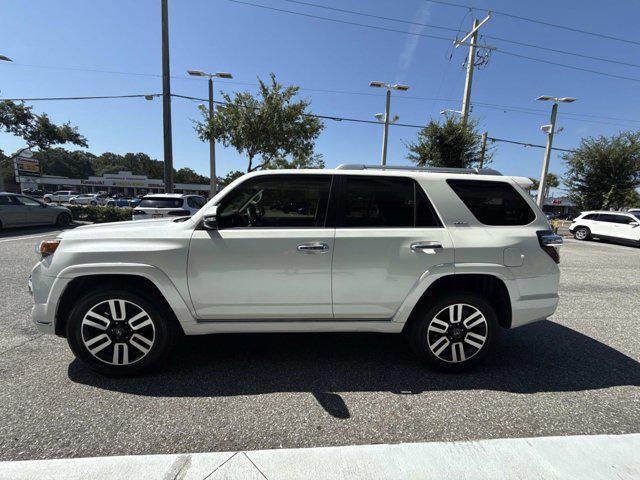 Photo of 2017 Blizzard Pearl Toyota 4Runner