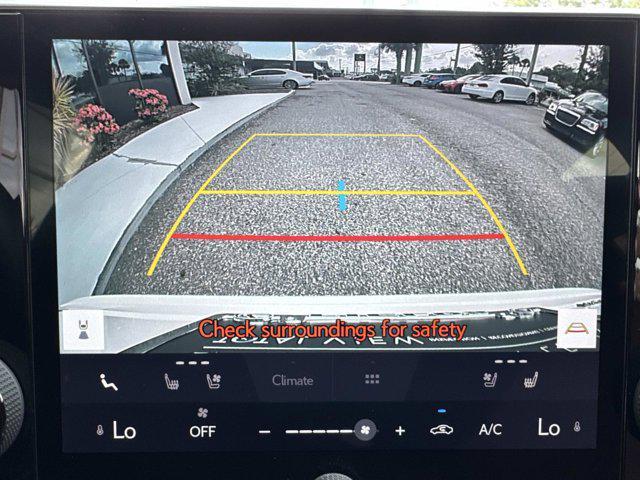 Photo of 2022 Eminent White Pearl Lexus NX 250