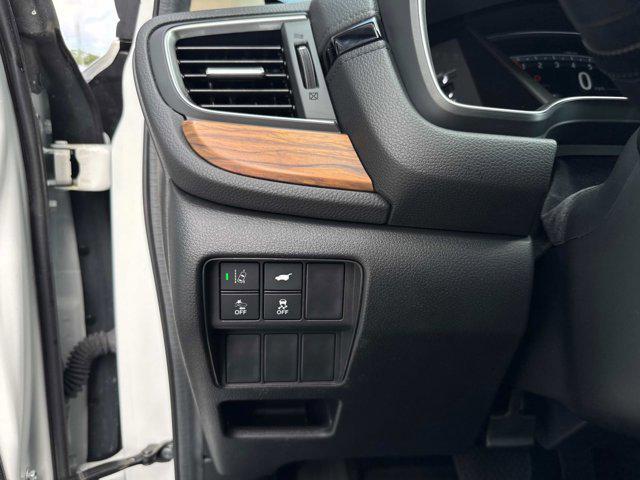 Photo of 2021 Platinum White Honda CR-V