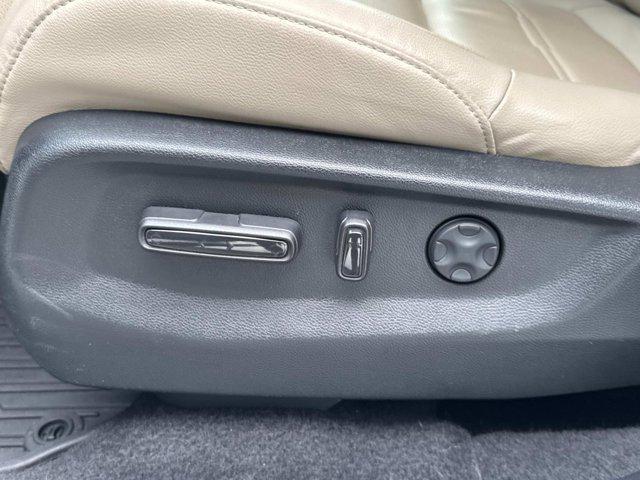 Photo of 2021 Platinum White Honda CR-V