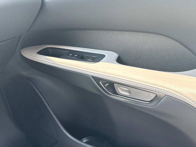 Photo of 2024 Eminent White Pearl Lexus RX 350