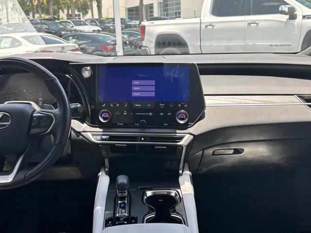 Photo of 2024 Eminent White Pearl Lexus RX 350