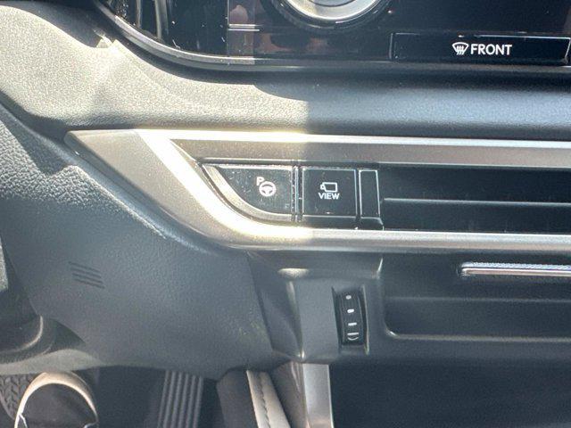 Photo of 2024 Eminent White Pearl Lexus RX 350