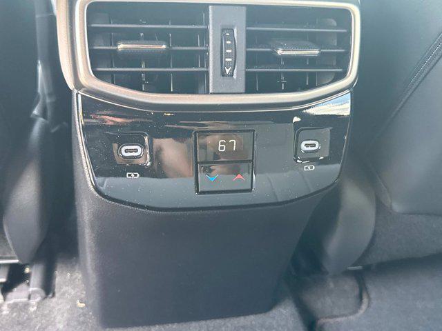 Photo of 2024 Eminent White Pearl Lexus RX 350