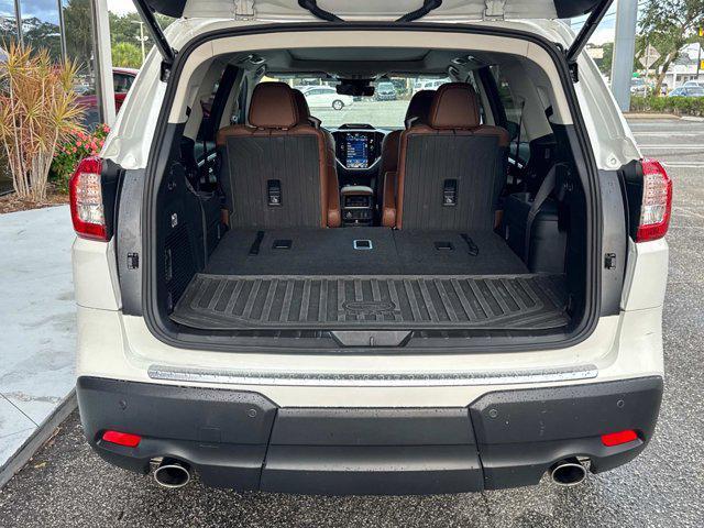 Photo of 2024 Crystal White Pearl Subaru Ascent