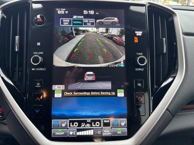 Photo of 2024 Crystal White Pearl Subaru Ascent