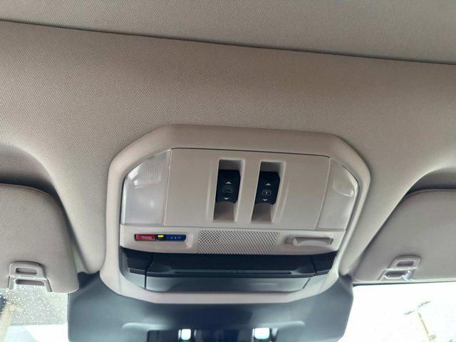 Photo of 2024 Crystal White Pearl Subaru Ascent