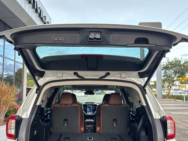 Photo of 2024 Crystal White Pearl Subaru Ascent