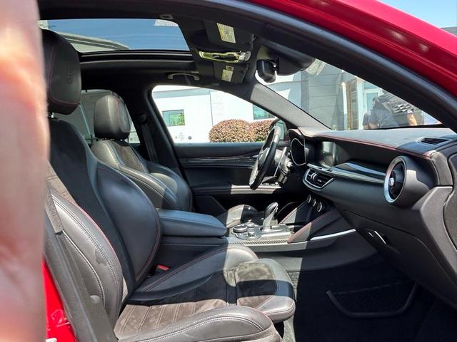 Photo of 2018 Rosso Alfa Romeo Stelvio