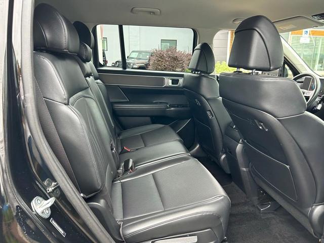 Photo of 2024 Phantom Black Hyundai SANTA FE