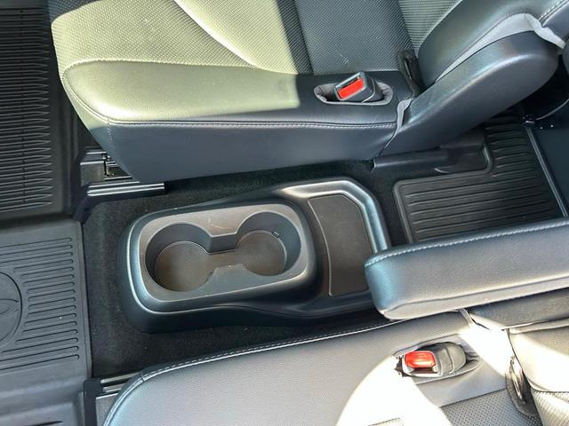 Photo of 2021 Celestial Silver Metallic Toyota Highlander