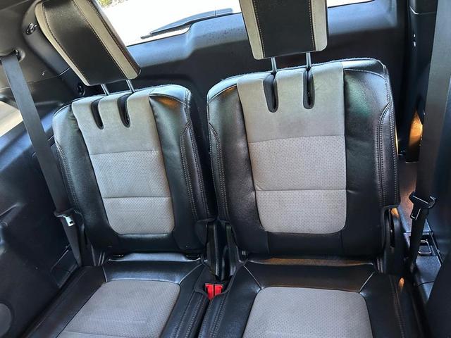 Photo of 2017 Shadow Black Ford Explorer