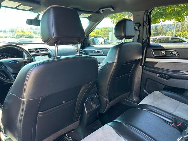 Photo of 2017 Shadow Black Ford Explorer