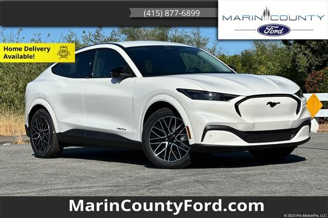 Photo of 2025 Star White Metallic Tri-Coat Ford Mustang Mach-E