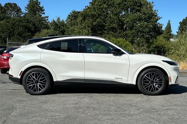 Photo of 2025 Star White Metallic Tri-Coat Ford Mustang Mach-E