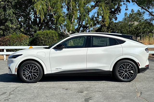 Photo of 2025 Star White Metallic Tri-Coat Ford Mustang Mach-E