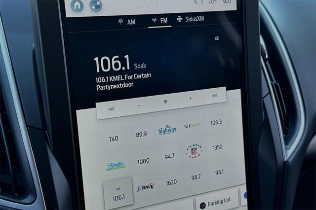 Photo of 2024 Carbonized Gray Metallic Ford Edge
