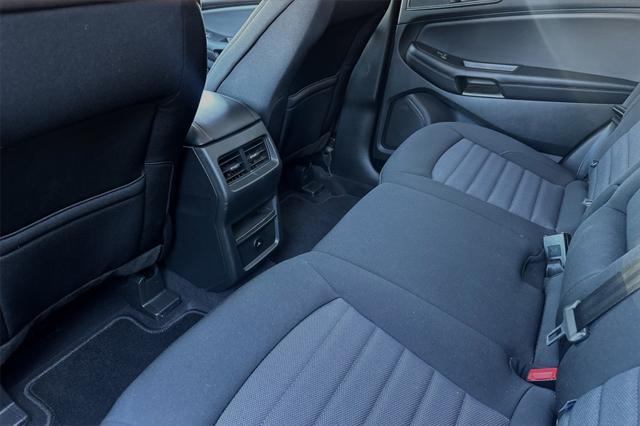 Photo of 2024 Carbonized Gray Metallic Ford Edge