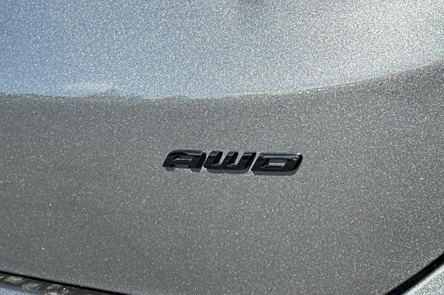 Photo of 2024 Carbonized Gray Metallic Ford Edge