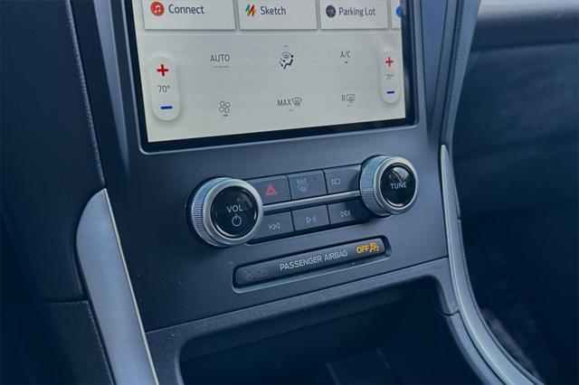 Photo of 2024 Carbonized Gray Metallic Ford Edge