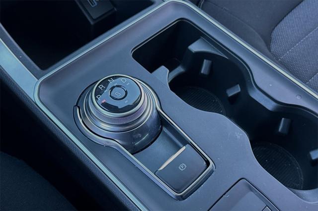 Photo of 2024 Carbonized Gray Metallic Ford Edge