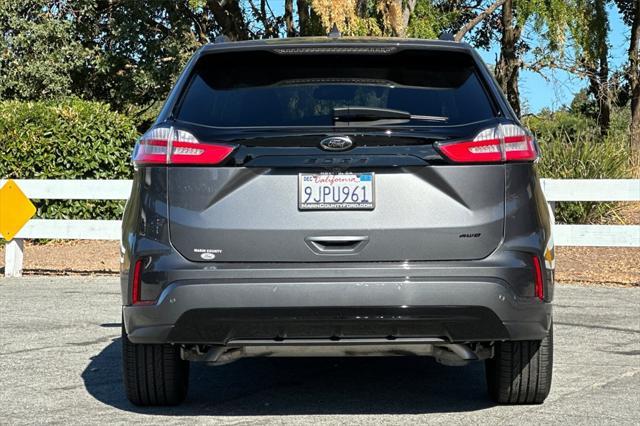 Photo of 2024 Carbonized Gray Metallic Ford Edge