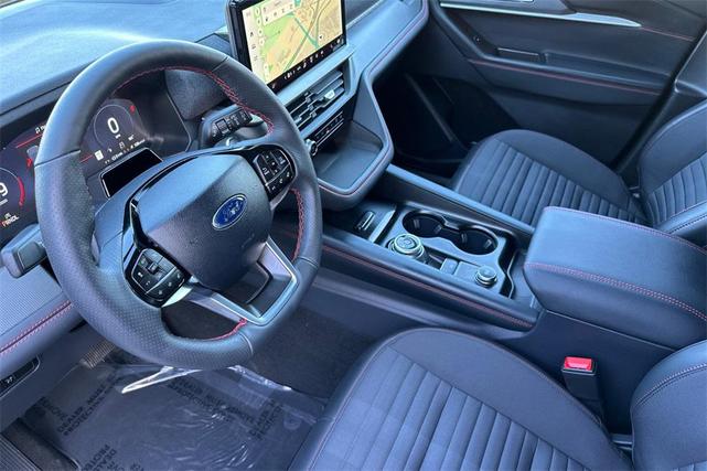 Photo of 2025 Carbonized Gray Metallic Ford Explorer