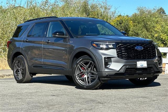 Photo of 2025 Carbonized Gray Metallic Ford Explorer