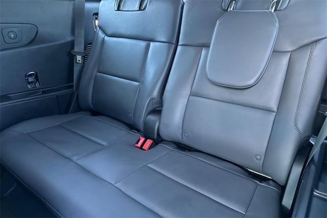 Photo of 2025 Carbonized Gray Metallic Ford Explorer