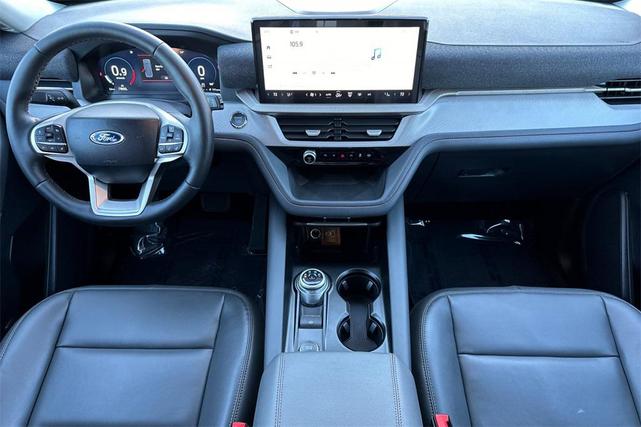 Photo of 2025 Carbonized Gray Metallic Ford Explorer