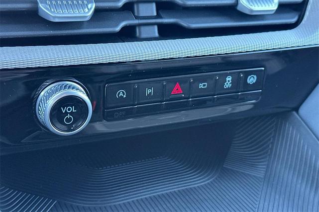 Photo of 2025 Carbonized Gray Metallic Ford Explorer