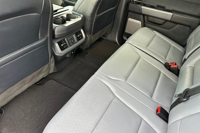 Photo of 2025 Oxford White Ford F-150 Lightning