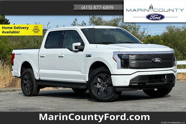 Photo of 2025 Oxford White Ford F-150 Lightning