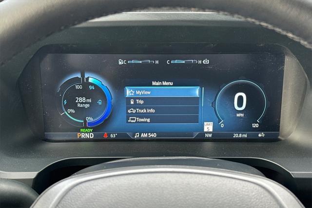 Photo of 2025 Oxford White Ford F-150 Lightning
