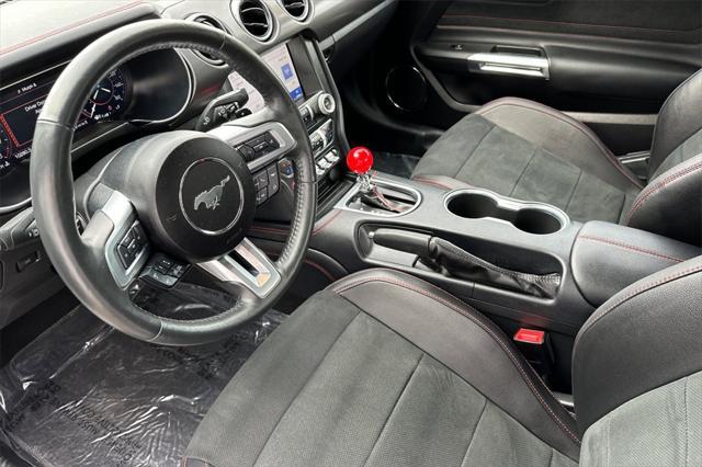 Photo of 2023 Oxford White Ford Mustang
