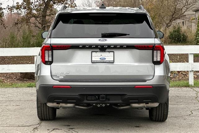 Photo of 2025 Silver Metallic Ford Explorer