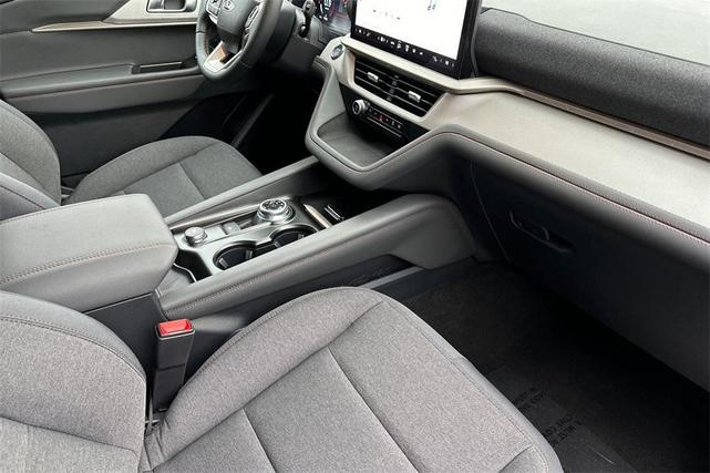 Photo of 2025 Silver Metallic Ford Explorer