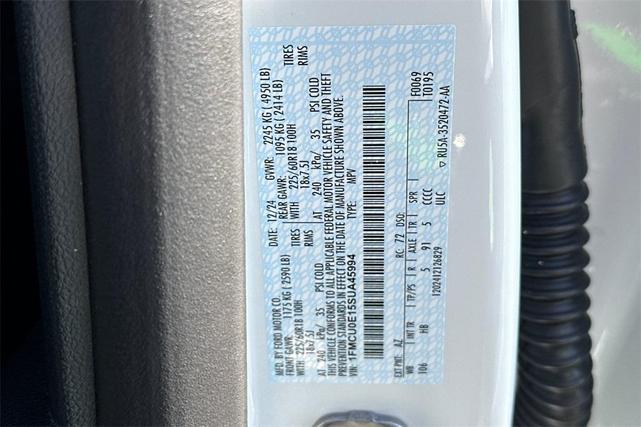 Photo of 2025 Star White Metallic Tri-Coat Ford Escape PHEV